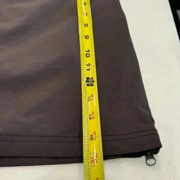 Athleta Skort Athletic Womens Taupe Build In Shorts Side Zip Pockets Size 6 - Picture 8 of 10